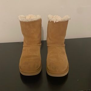 UGG BAILEY BOW II VELVET RIBBON CHESTNUT BOOTS size 6